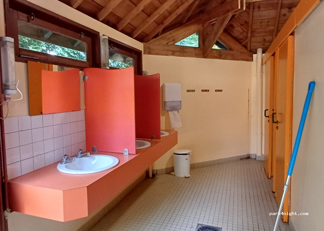 Camping municipal des 3 étangs — foto 4