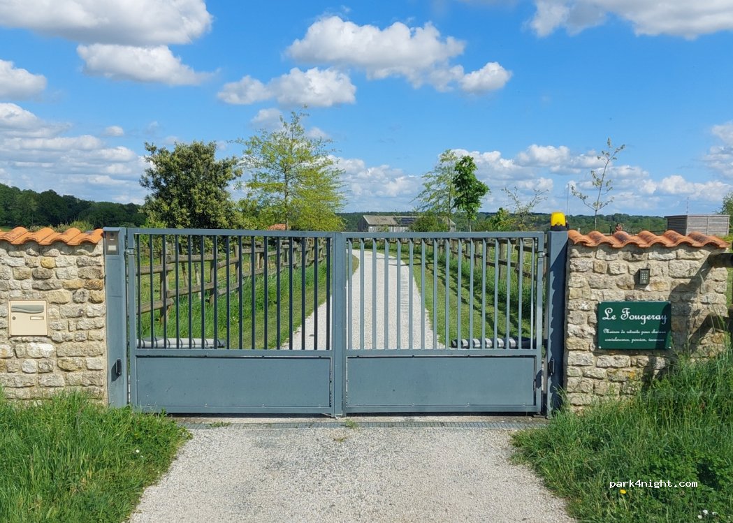 Les Écuries du Fougeray — foto