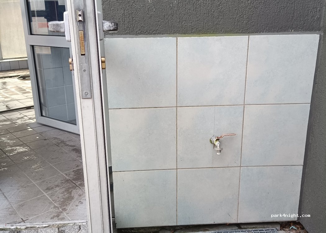 (62-200) Gniezno - 8 Żwirki i Wigury — foto