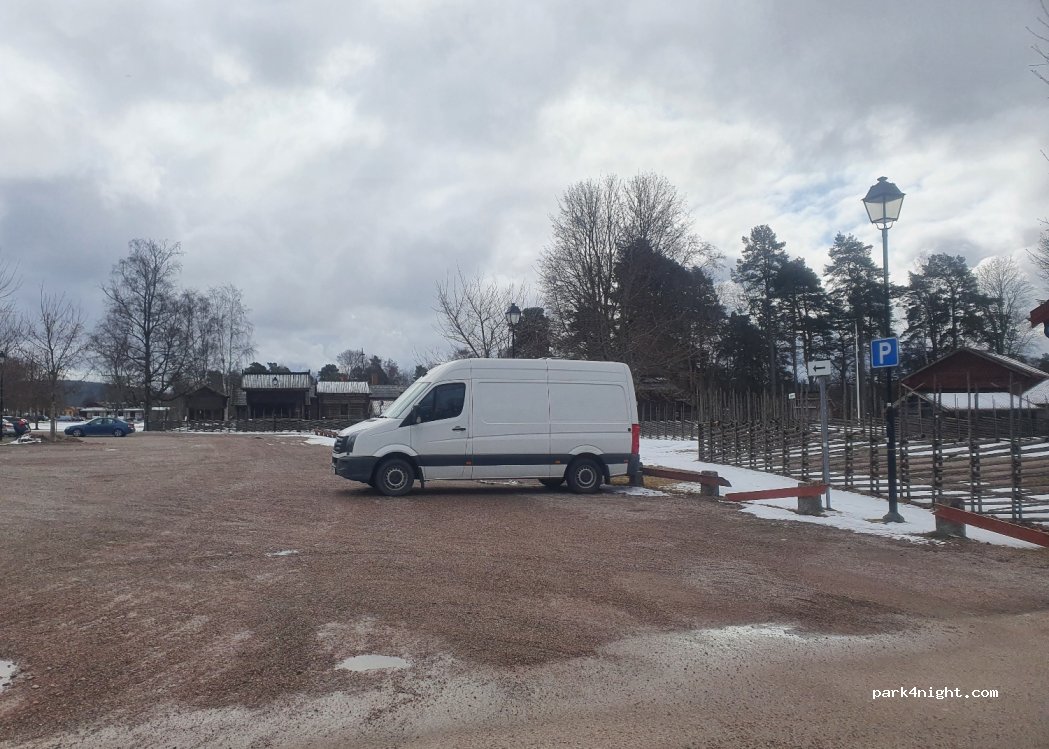 (793 31) Leksand - 15 Kyrkallén — foto 3