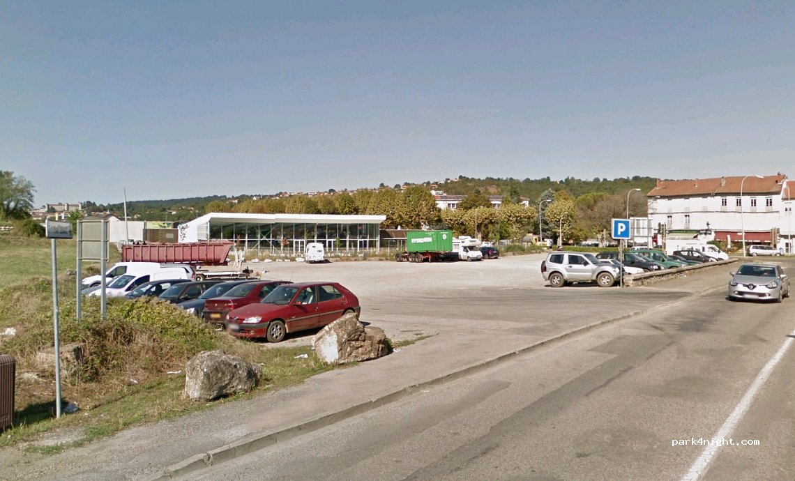 (09200) Saint-Girons - Avenue Maréchal Foch — foto
