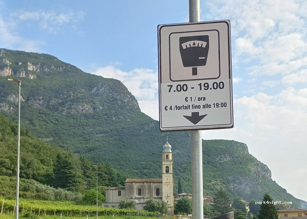 (37020) Brentino Belluno - 1 Via Santuario — foto