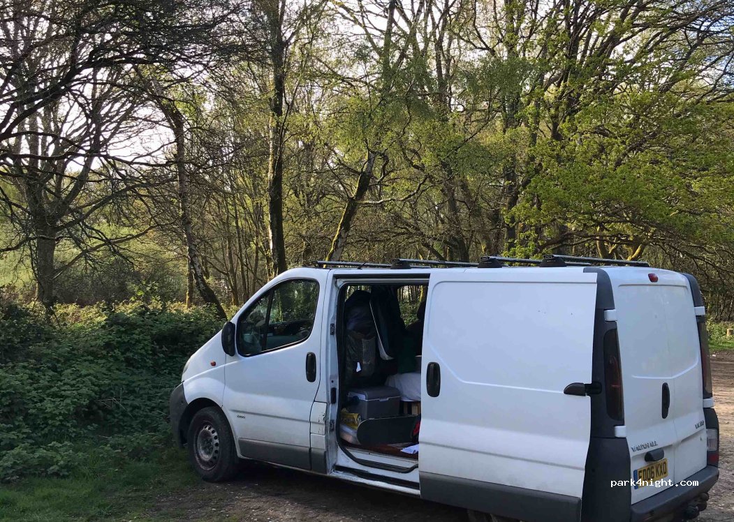 (RH4 3LS) Dorking - Ranmore Common Road — foto 2