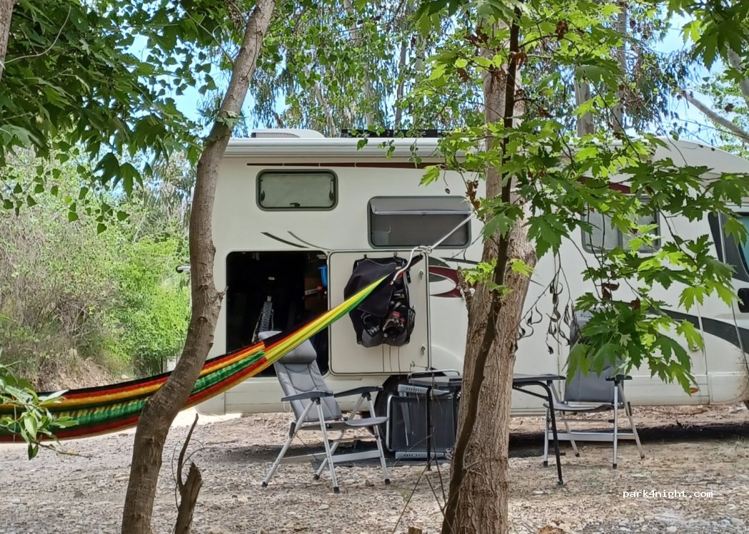 Ördekli kamp ve piknik alanı — foto 2