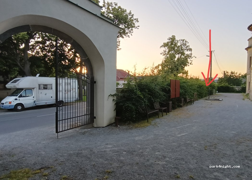 (976 31) Hronsek - 63 Hronsecká cesta — foto 3