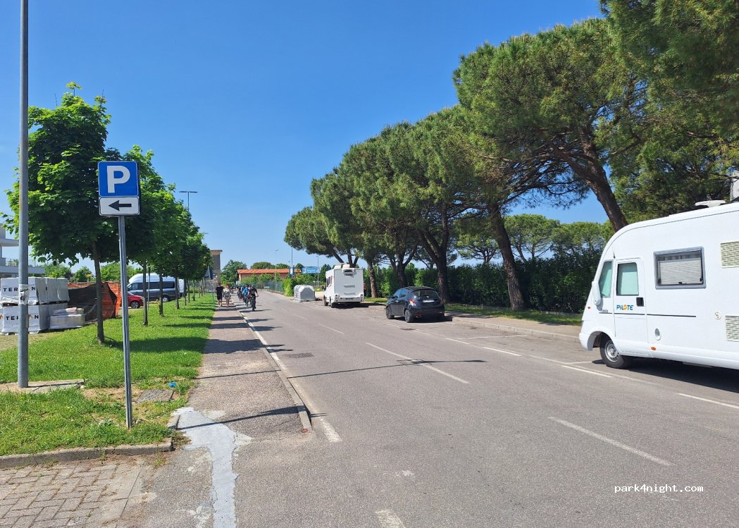 (25019) Sirmione - 41 Via Coorti Romane — foto 3