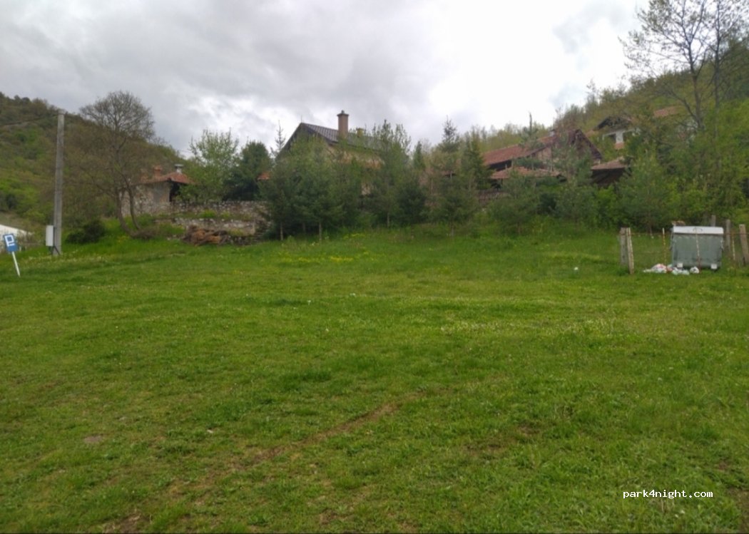 (G7W2+Q2C) Devich - Unnamed Road — foto