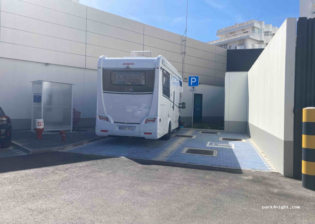 (8365-130) Armação de Pêra - 2 Rua Álvaro Gomes — foto 2