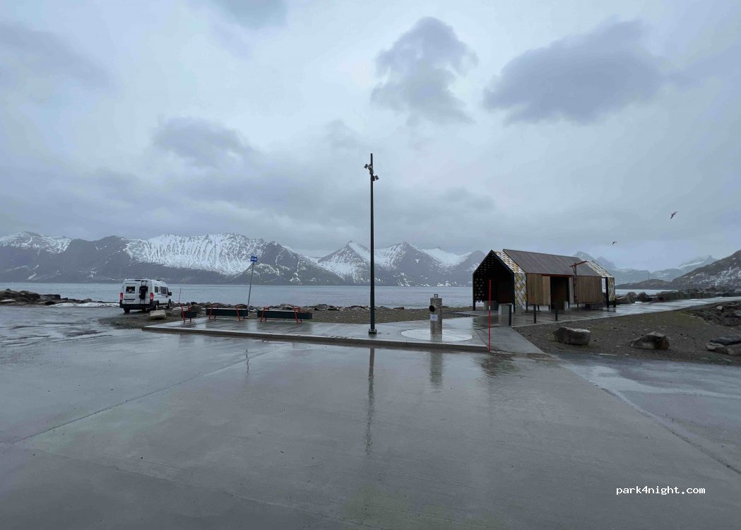 Mefjordvaer Car Park — foto 2
