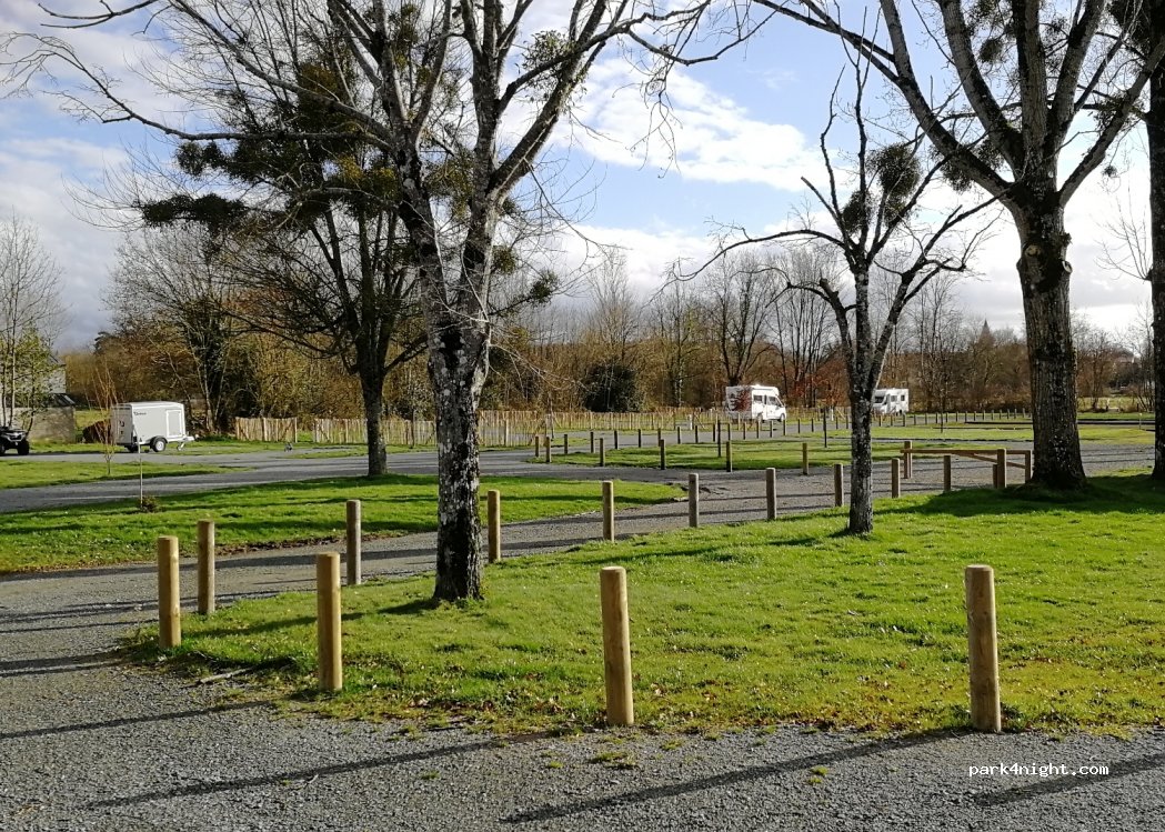 (79380) La Forêt-sur-Sèvre - 16-20 Rue de Beauchêne — foto 3