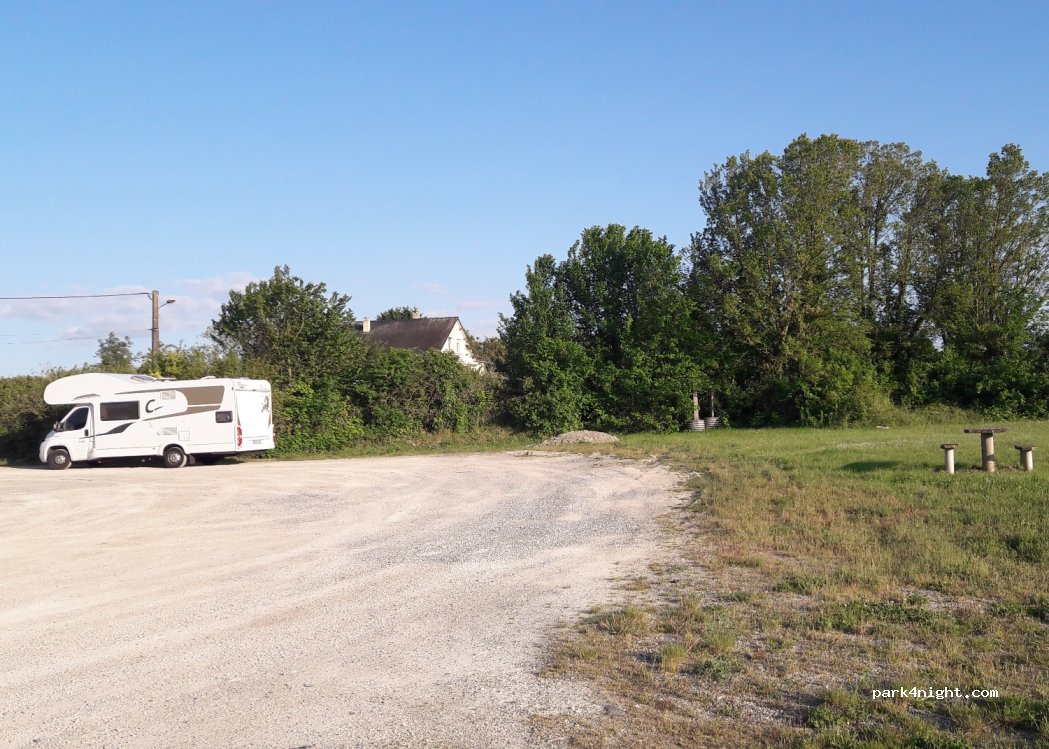 (51130) Bergères-lès-Vertus - 53 Avenue des Comtes de Champagne — foto