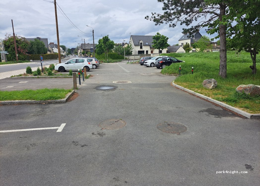 (35700) Rennes - 23 Rue de la Motte Brûlon — foto 2