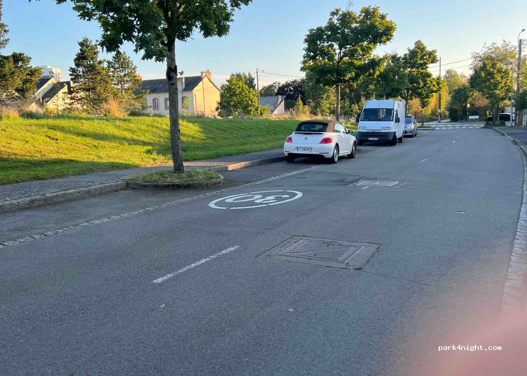 (35700) Rennes - 23 Rue de la Motte Brûlon — foto 3