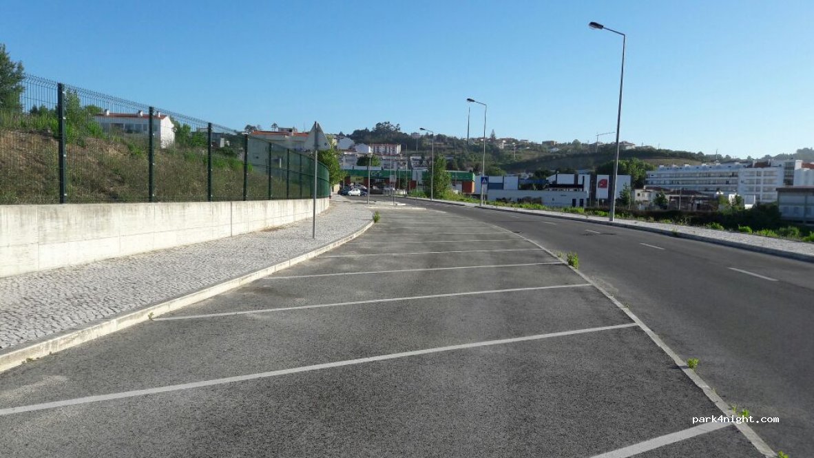 (2460) Alcobaça - Rua de Leiria — foto