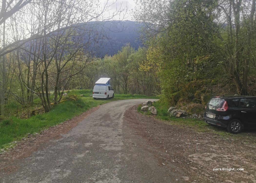 (73130) Saint-Alban-des-Villards - Route Forestière du Bois du Nant — foto
