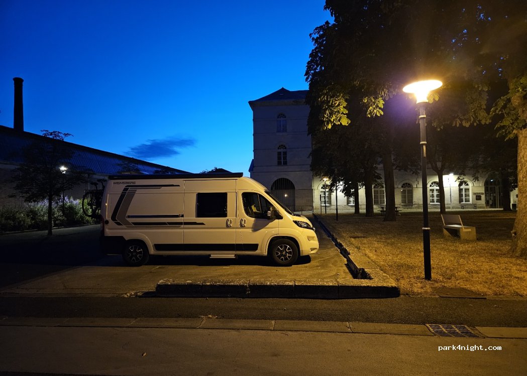(86100) Châtellerault - 197 Allée du Jardin du Directeur — foto 2