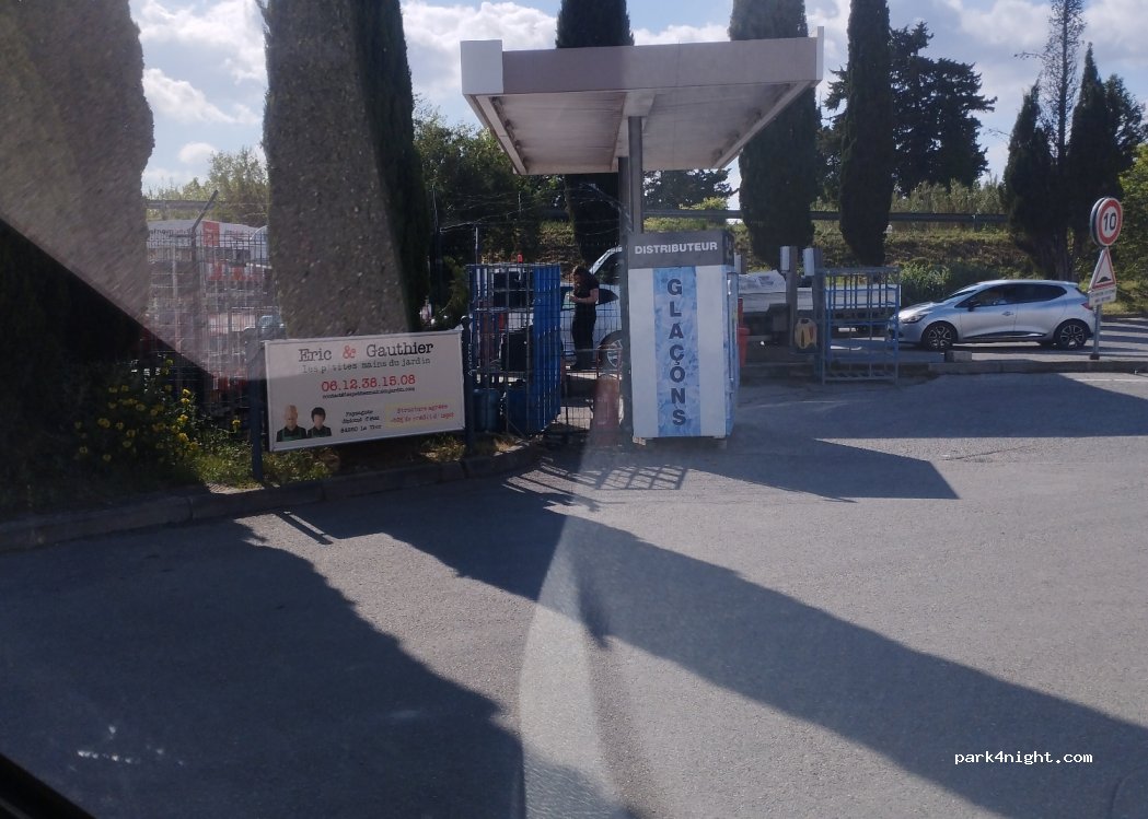(84250) Le Thor - 240 Route d'Avignon — foto 2