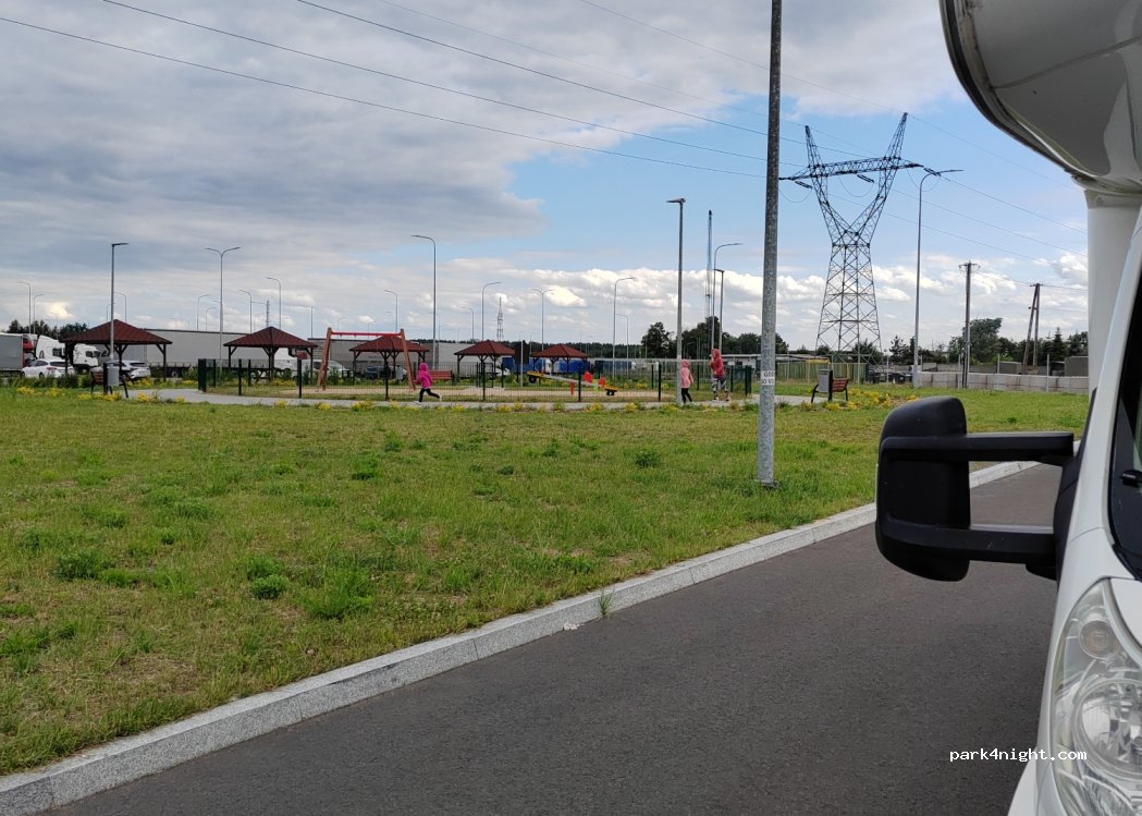 (97-561) Stobiecko Szlacheckie - E75 — foto 3