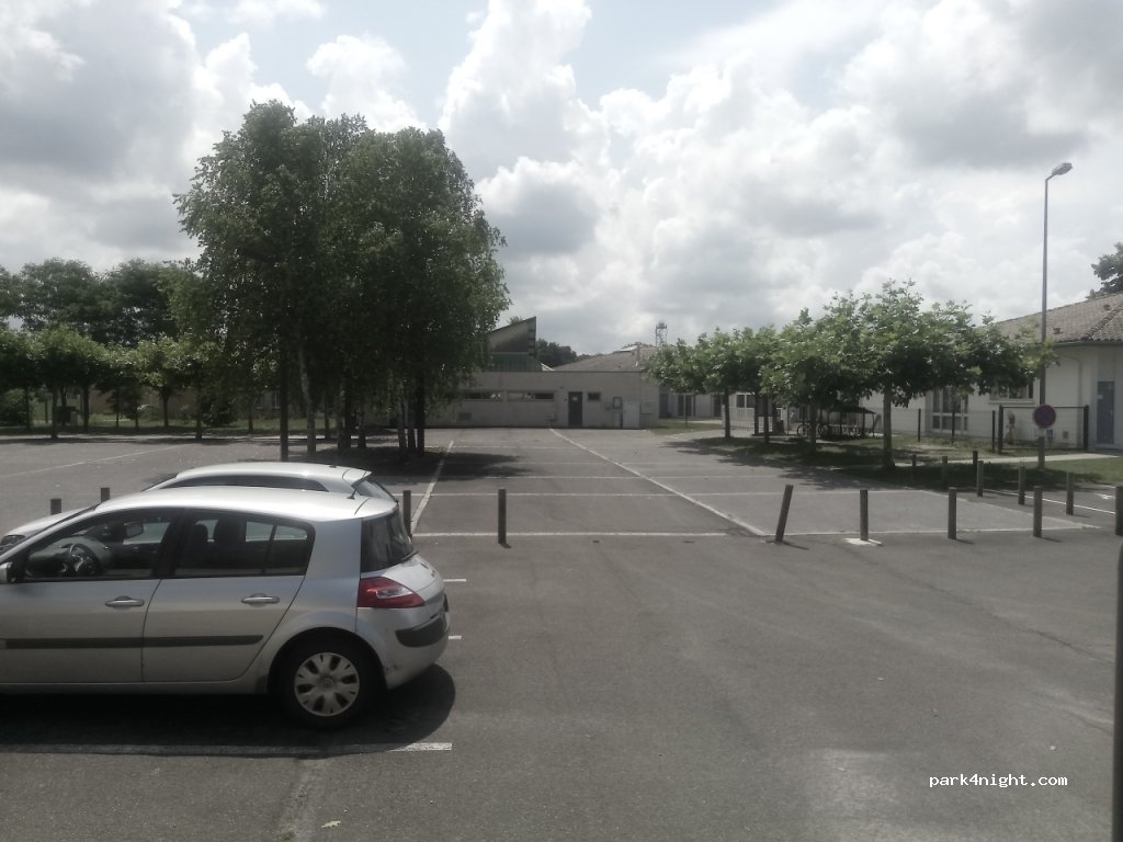 (40550) Léon - 179 Rue des Écoles — foto 2