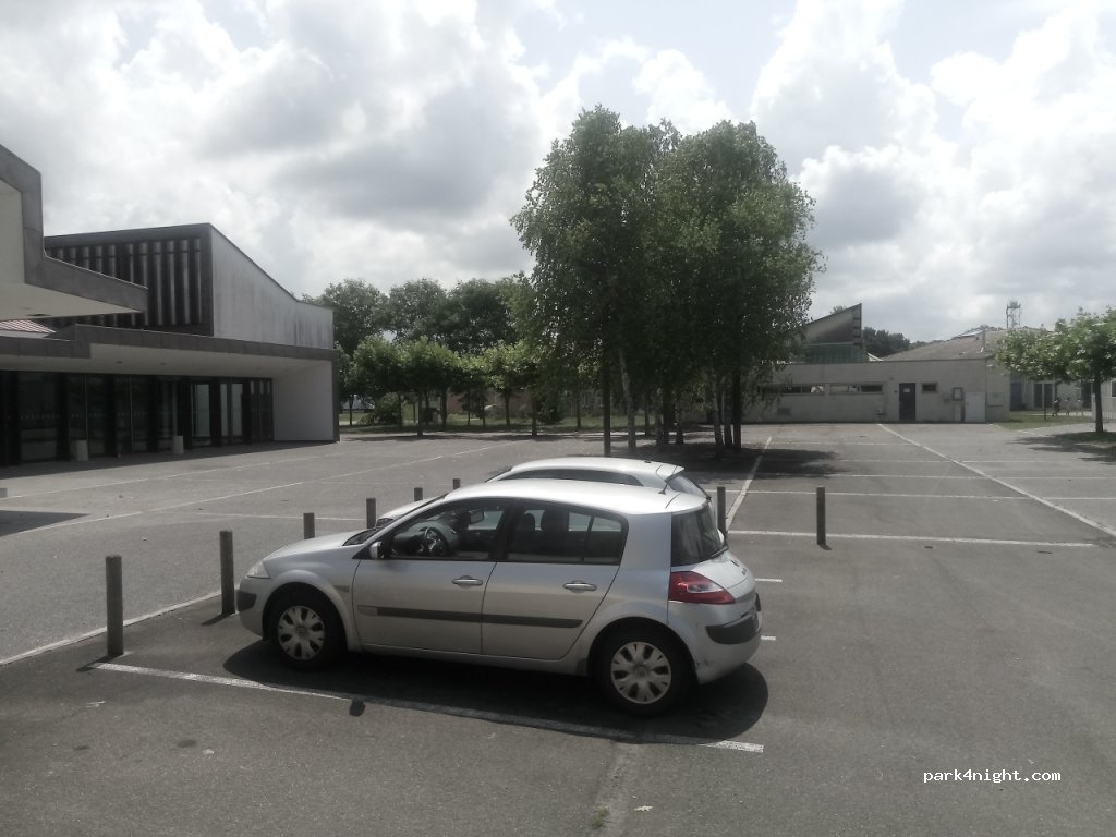 (40550) Léon - 179 Rue des Écoles — foto 3