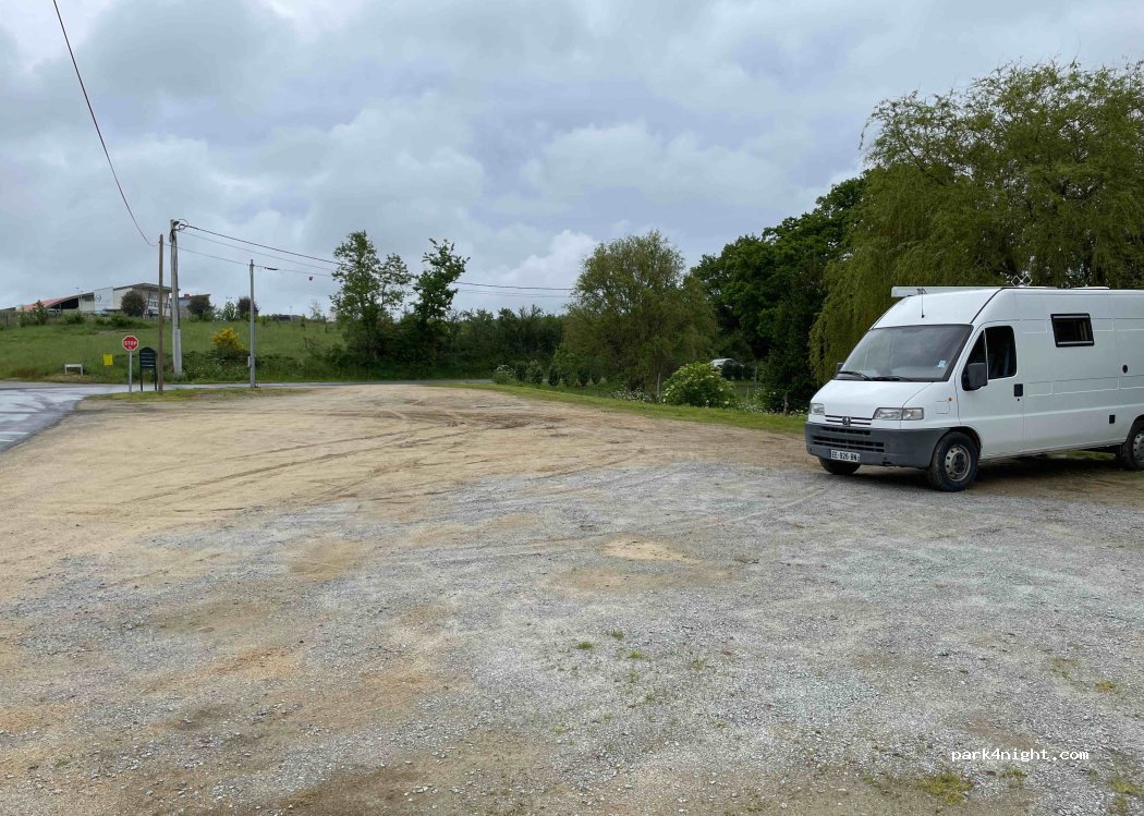 (85220) Apremont - 17 Rue Georges Thébault — foto