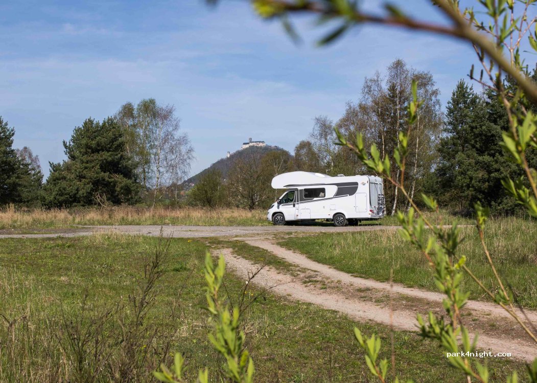 (294 21) Bělá pod Bezdězem - Unnamed Road — foto