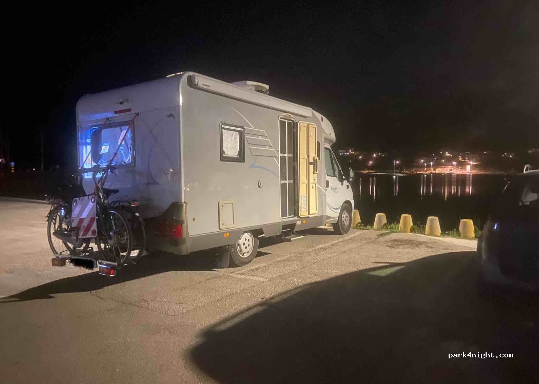 (23250) Pag - 12 Šetalište Andrije Hebranga — foto