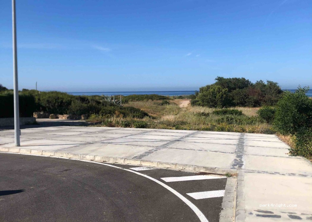 (11393) Zahara de los Atunes - Unnamed Road — foto