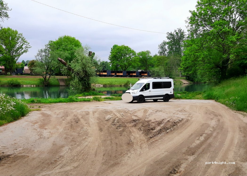 (47276) Jurovo - Unnamed Road — foto