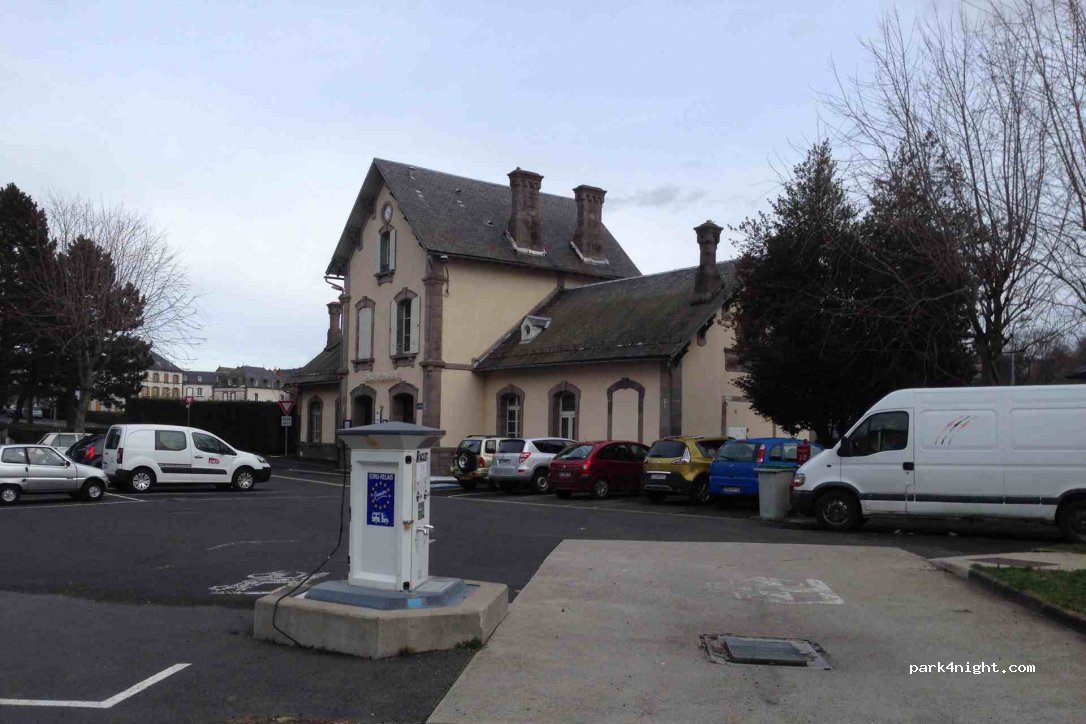 (15300) Murat - 20 Avenue du Docteur Louis Mallet — foto