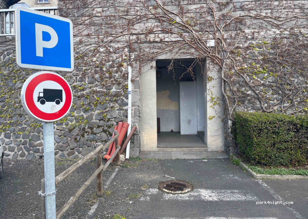 (15300) Murat - 20 Avenue du Docteur Louis Mallet — foto 4