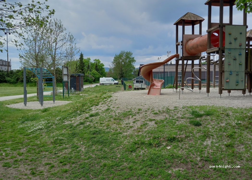 (1230) Domžale - Kopališka cesta — foto