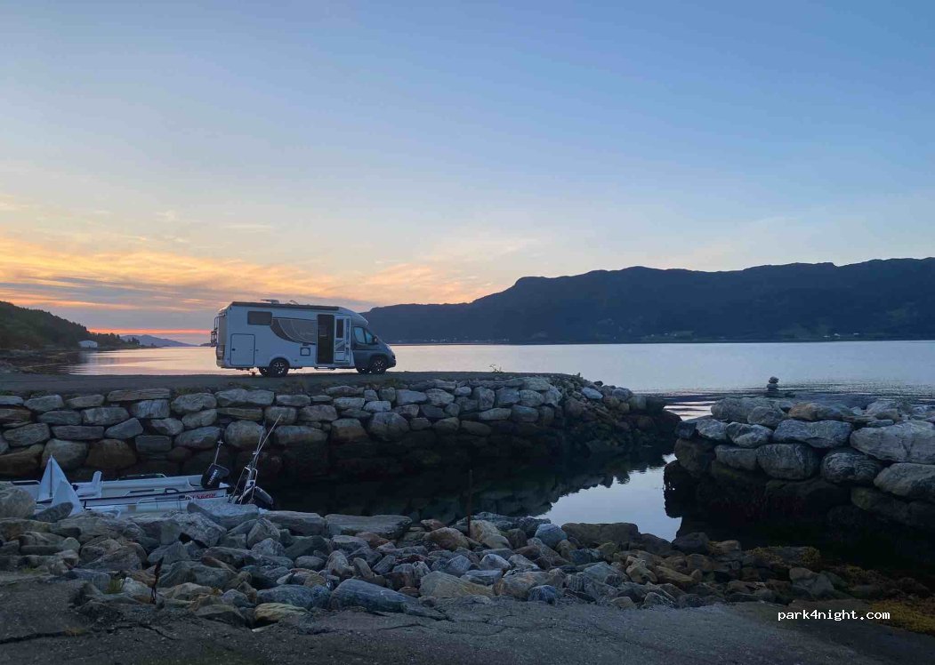 Rovdefjord-Camping (Midtbø) — foto 3