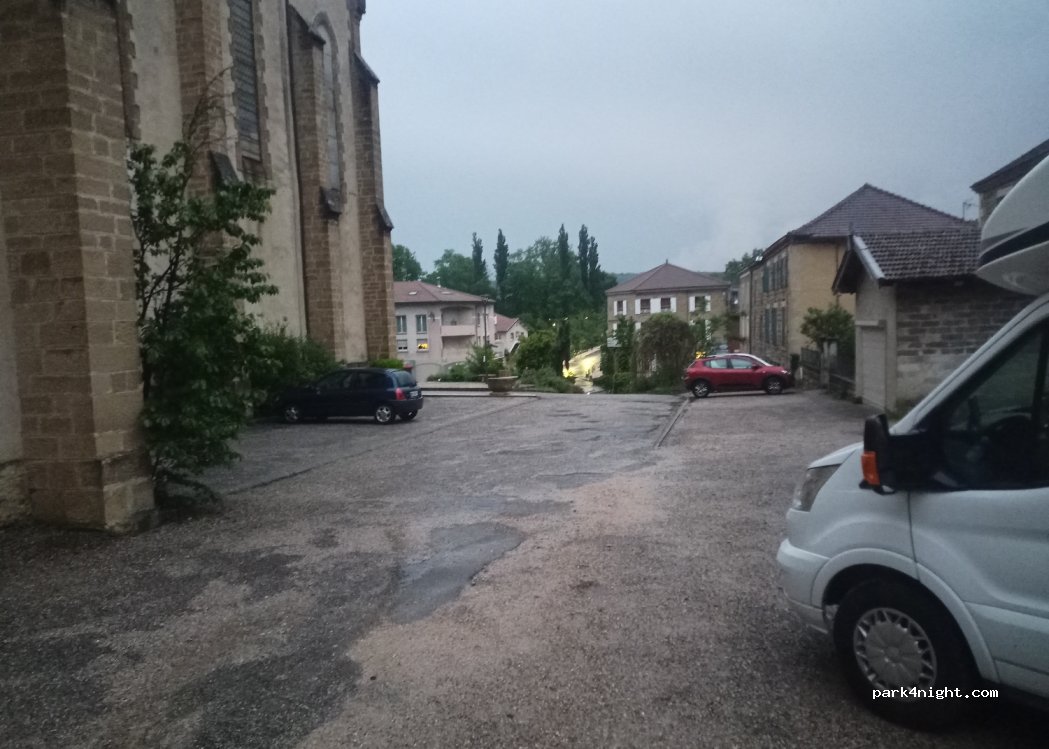 (26390) Hauterives - 7 Place du Général de Miribel — foto 4