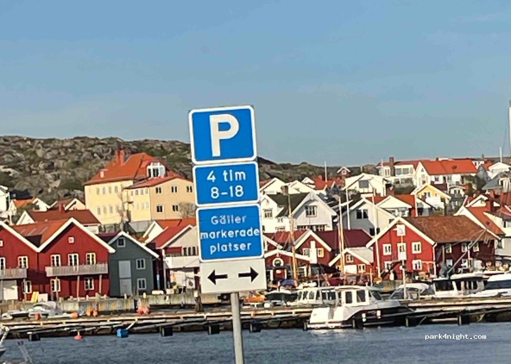 (471 32) Skärhamn - 20-10 Södra Hamnen — foto