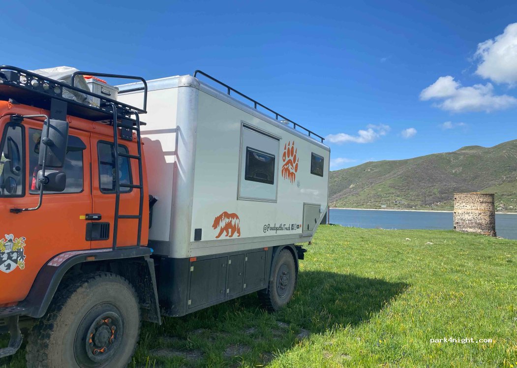 (3703) Jermuk - Unnamed Road — foto