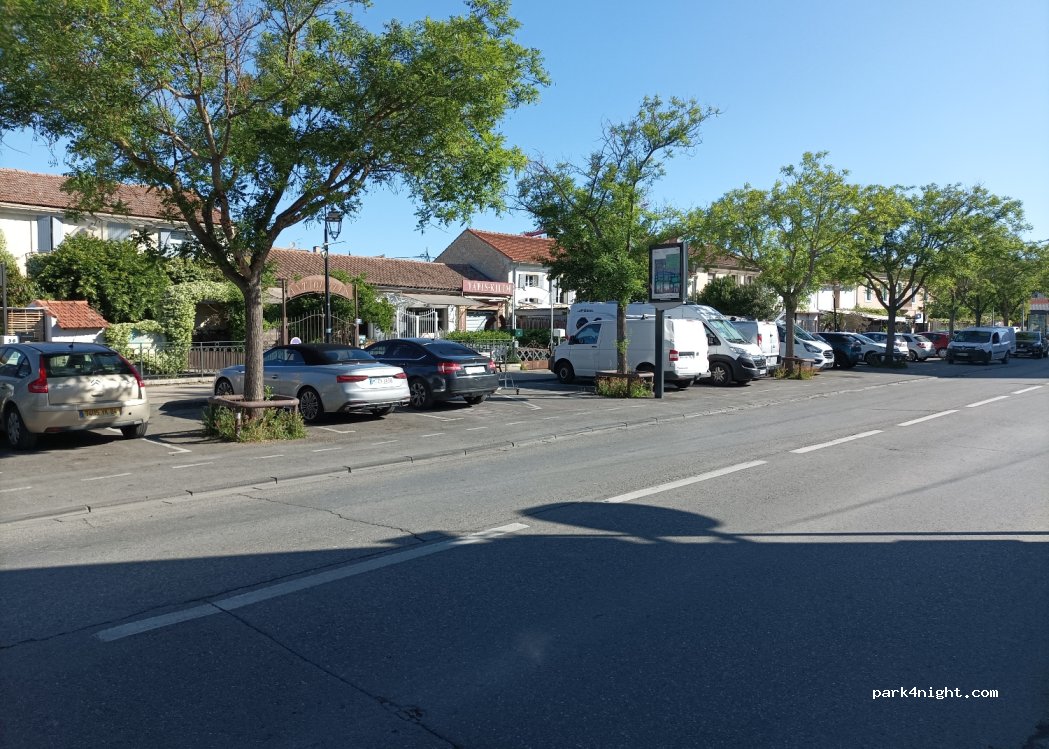 (84800) L'Isle-sur-la-Sorgue - 4 Avenue des Quatre Otages — foto