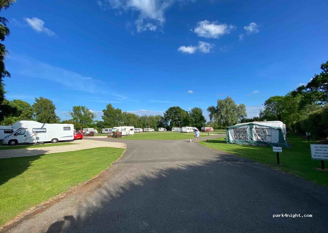 Ashfield Touring Caravan Park — foto 3