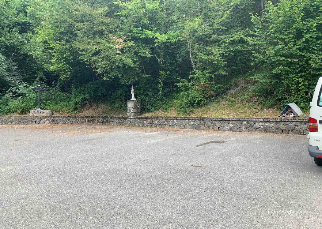 (55034) Minucciano - Via della Chiesa Gorfigliano — foto 4