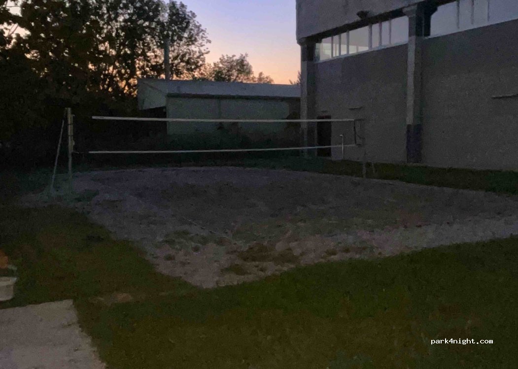 Area camper comunale Quingentole — foto 2