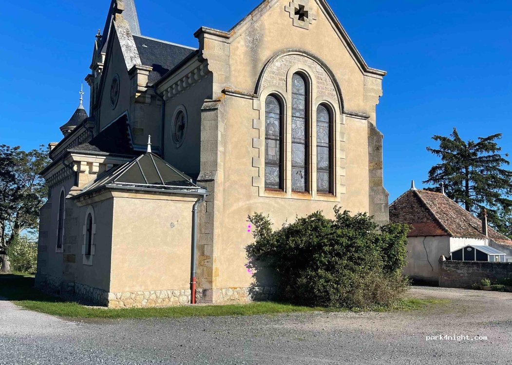 (03110) Saint-Didier-la-Forêt - 1 Place du Souvenir Français — foto