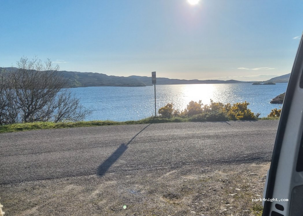 (IV26 2XY) Ullapool - Unnamed Road — foto