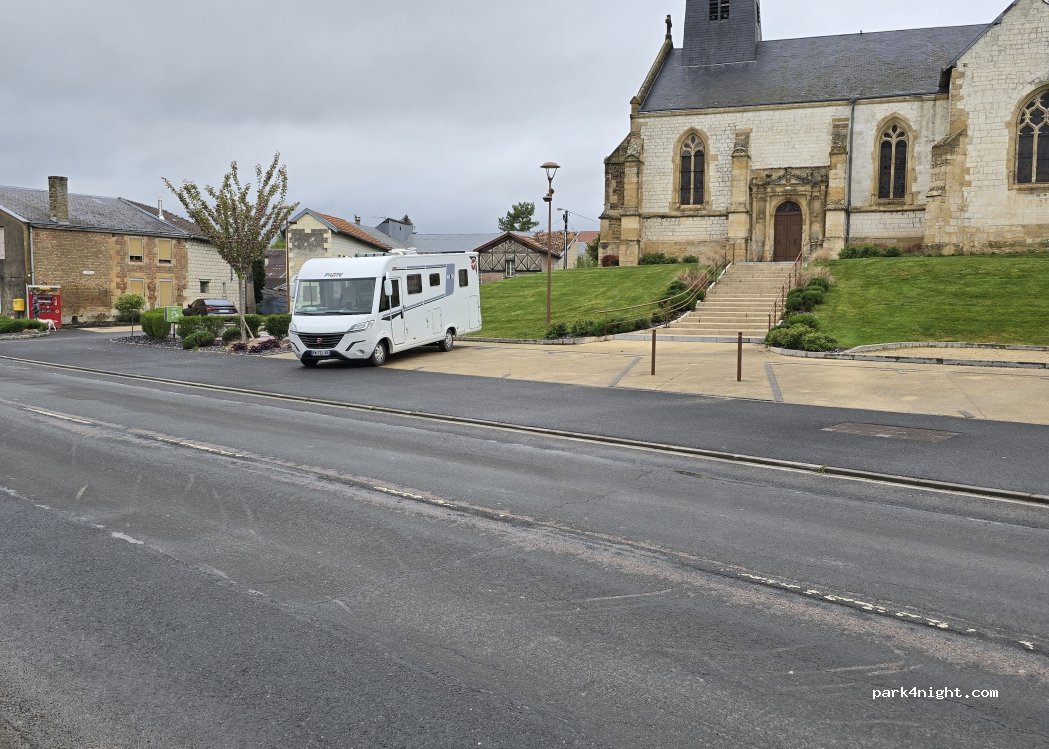 (08310) Leffincourt - 9 Rue de la Retourne — foto 2