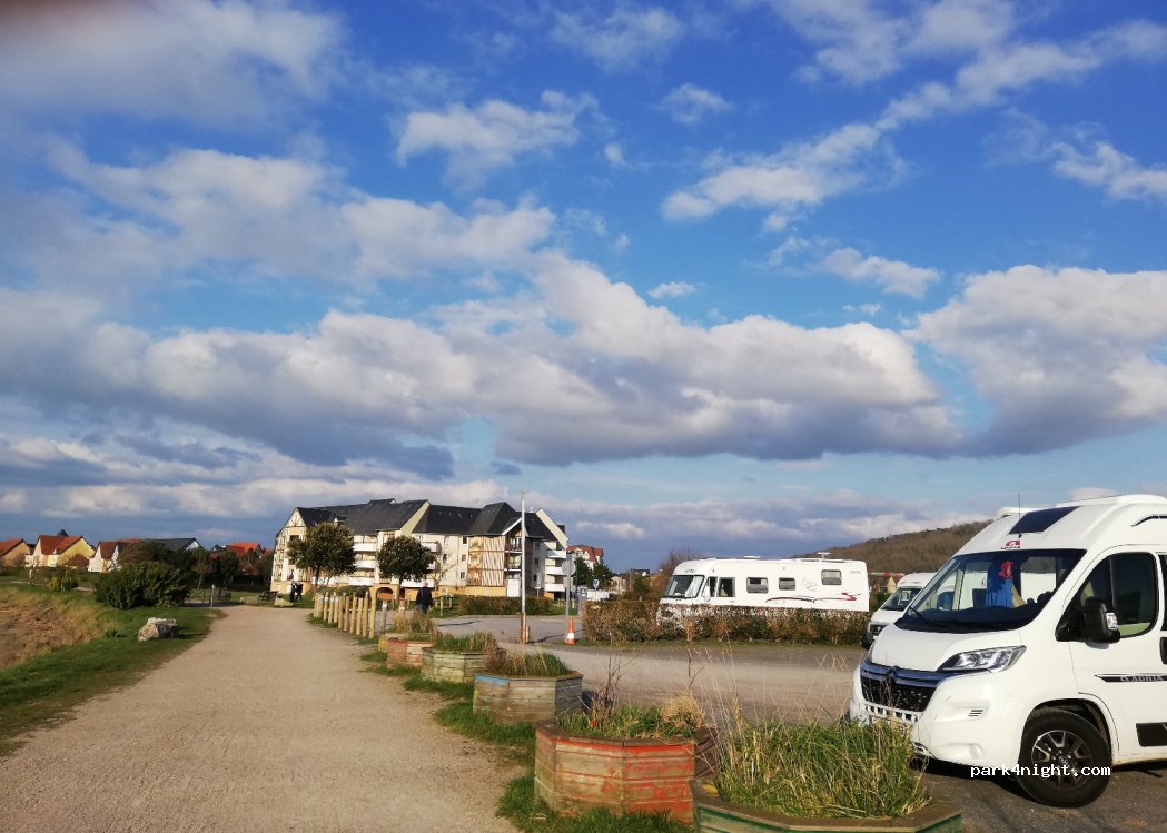 Aire de camping-car de Dives sur Mer — foto 2