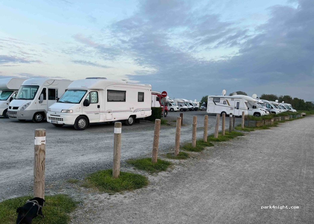 Aire de camping-car de Dives sur Mer — foto 3