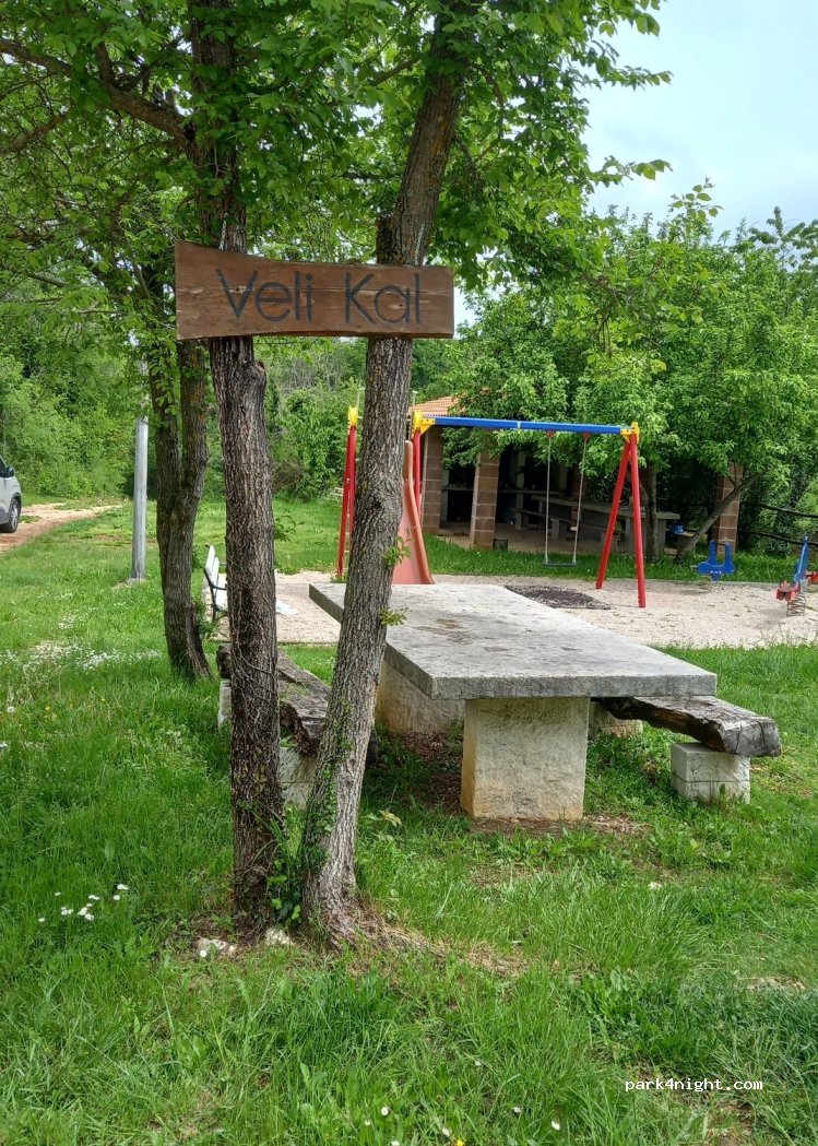 (52000) Bertoši - Unnamed Road — foto 3