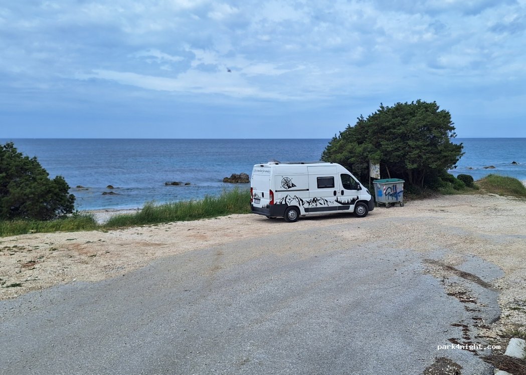 (482 00) Riza - Unnamed Road — foto