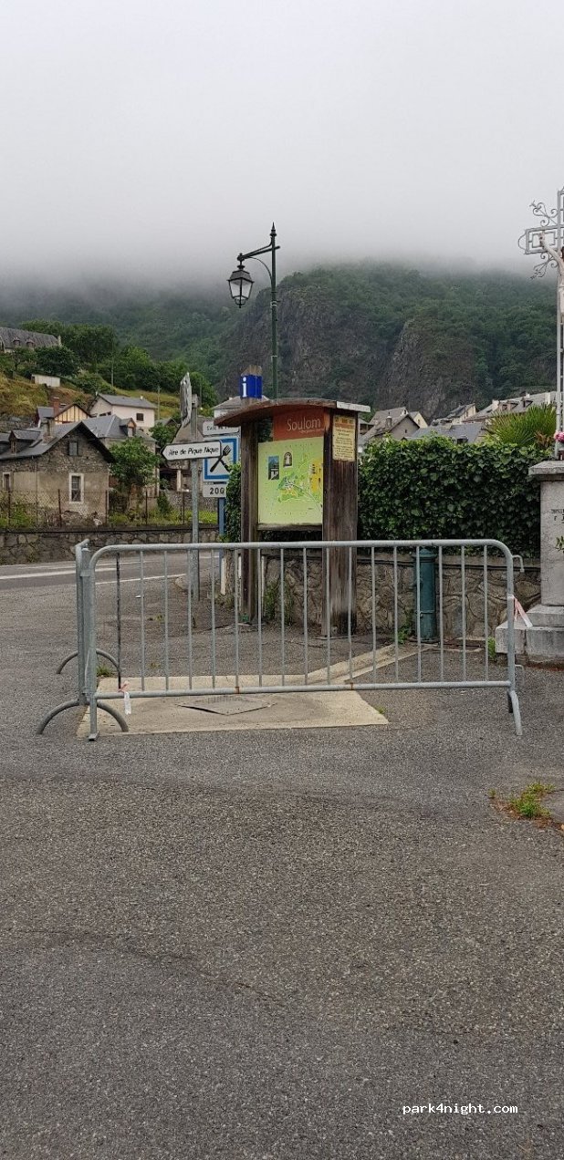 (65260) Soulom - Place de la Fête — foto