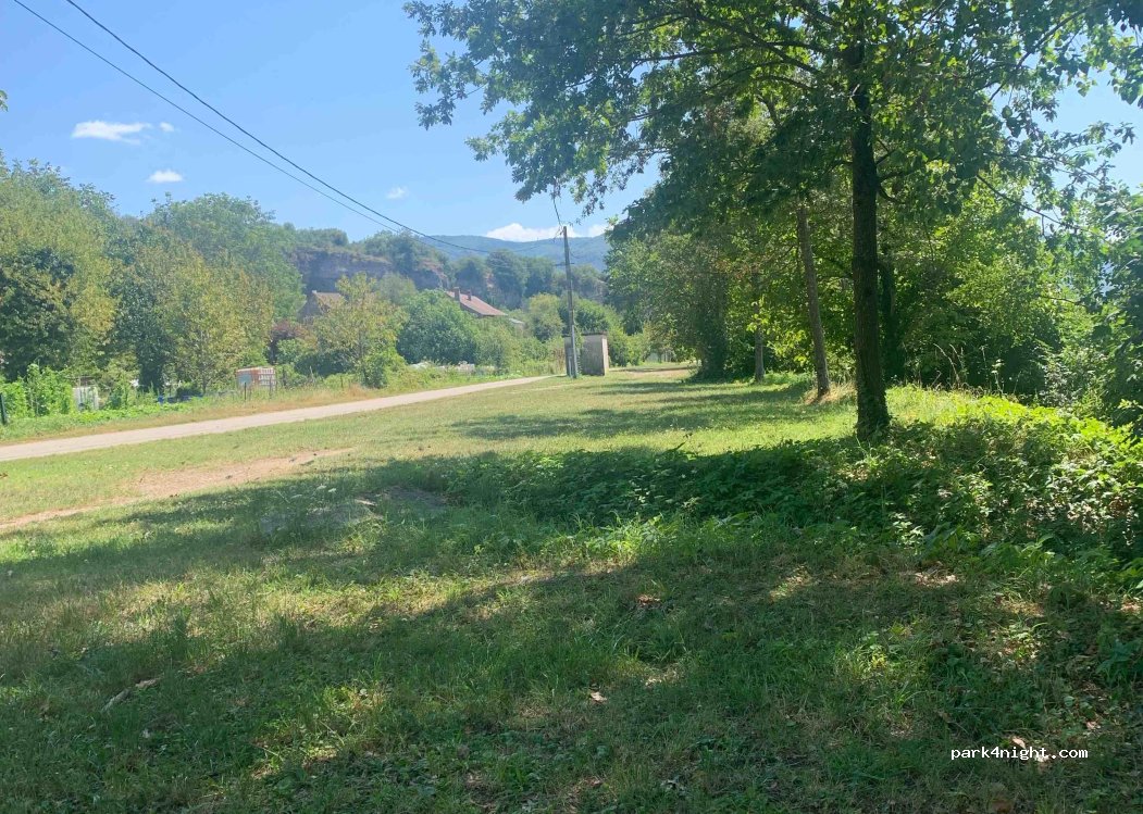 (01150) Sault-Brénaz - 51 Grande Rue — foto