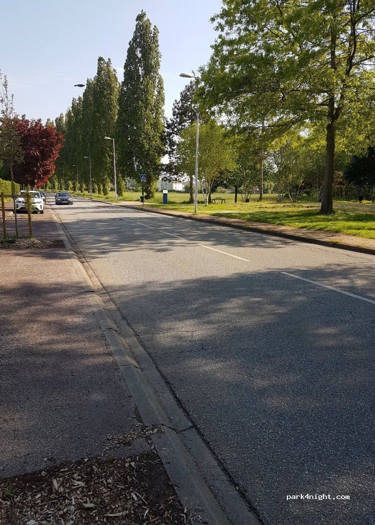 (14100) Lisieux - 10 Rue Jean Bouin — foto 2
